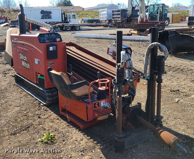 image for item GB9130 2006 Ditch Witch JT921  directional boring unit