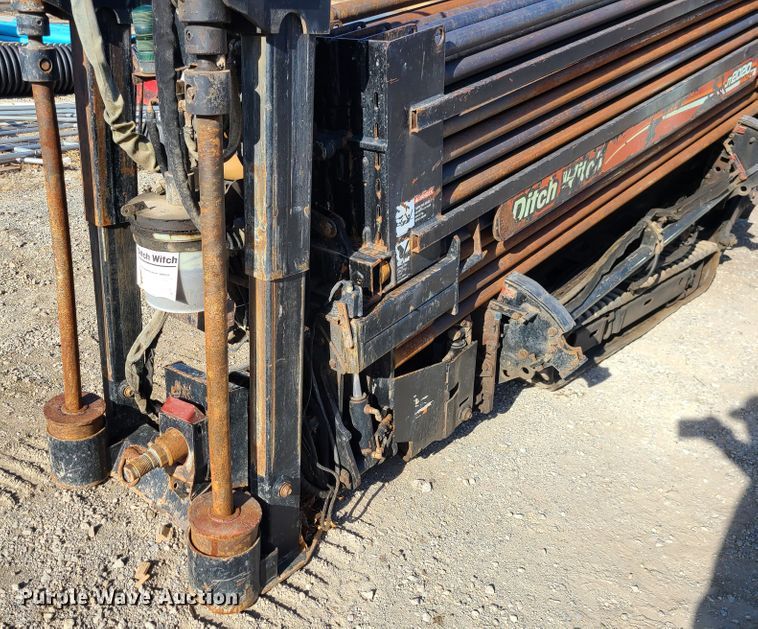 image for item GB9133 2008 Ditch Witch JT2020 Mach 1  directional boring unit