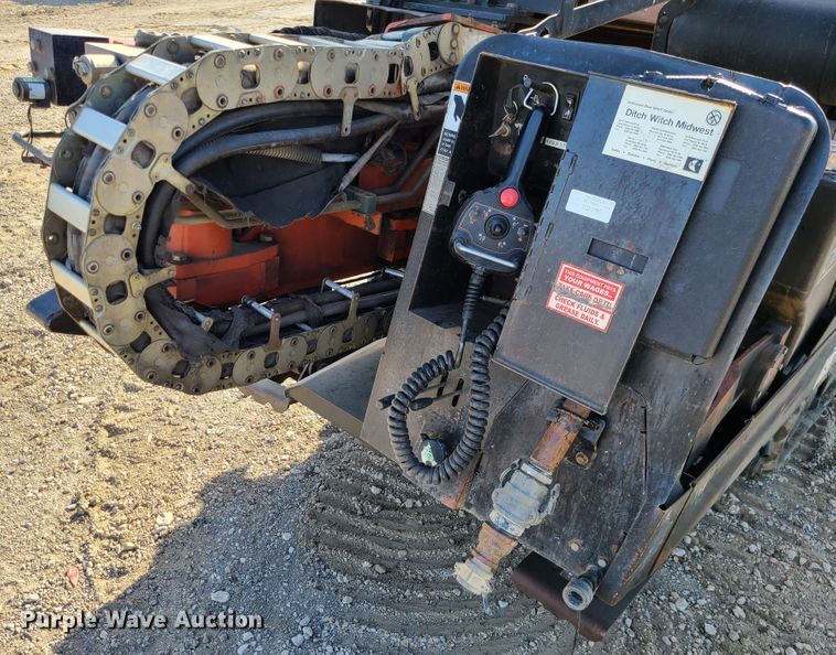 image for item GB9133 2008 Ditch Witch JT2020 Mach 1  directional boring unit
