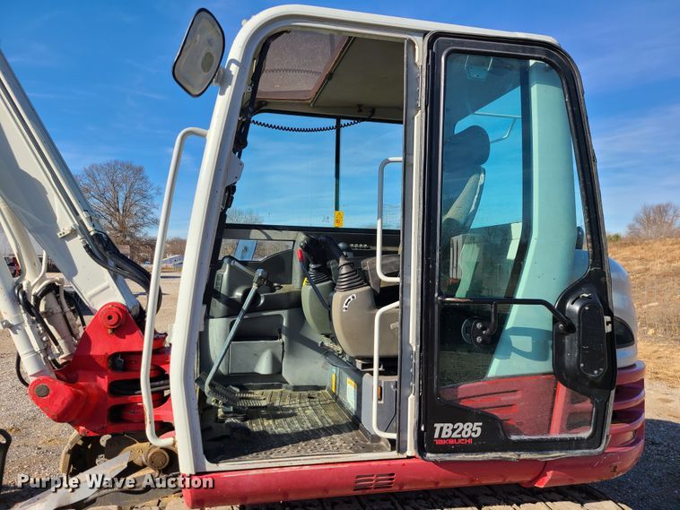 image for item GB9134 Takeuchi TB285  mini excavator