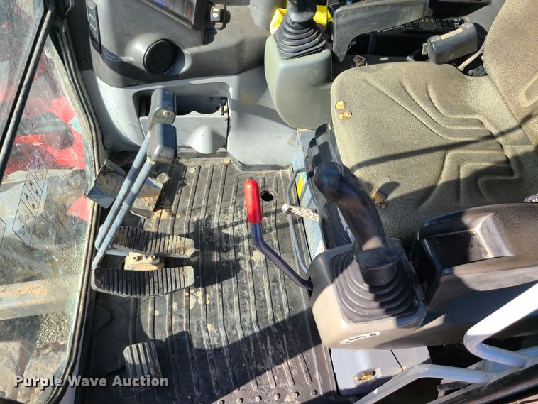 image for item GB9134 Takeuchi TB285  mini excavator