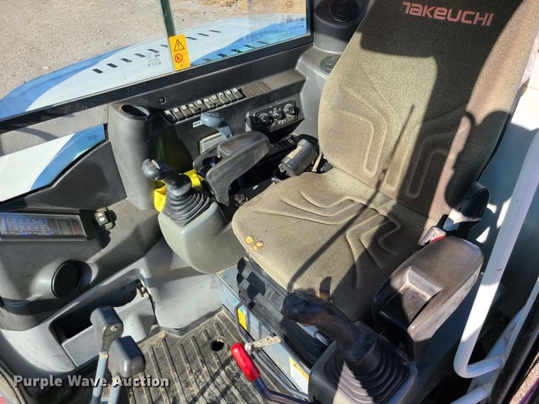 image for item GB9134 Takeuchi TB285  mini excavator