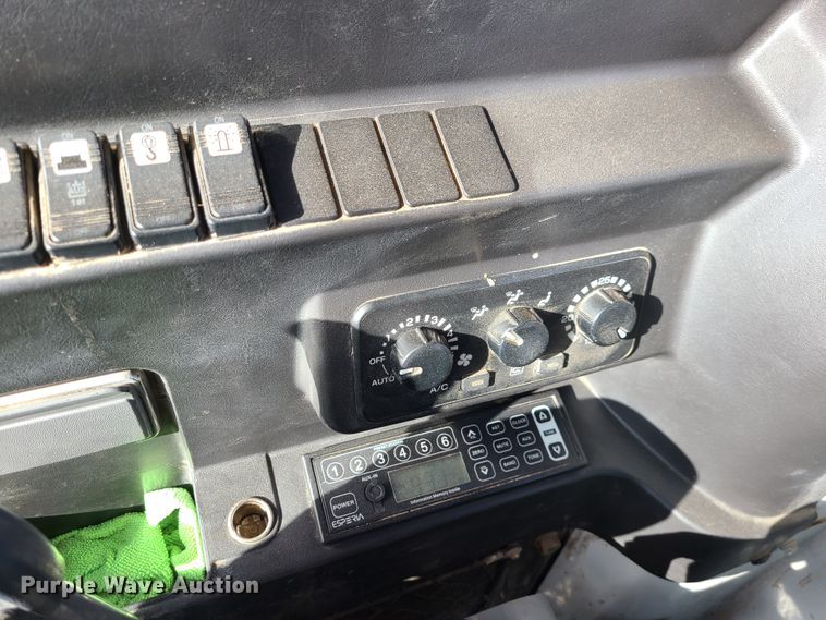 image for item GB9134 Takeuchi TB285  mini excavator