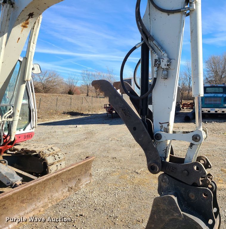 image for item GB9134 Takeuchi TB285  mini excavator