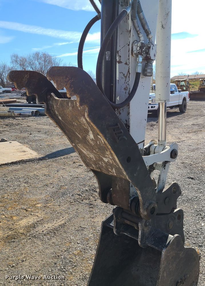 image for item GB9134 Takeuchi TB285  mini excavator