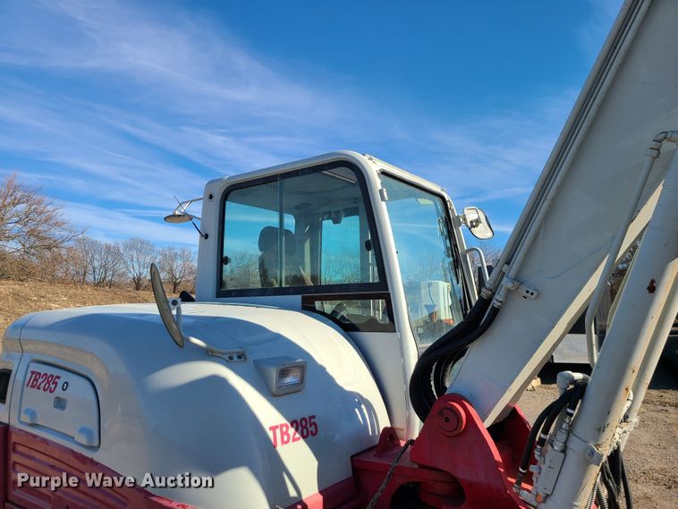 image for item GB9134 Takeuchi TB285  mini excavator
