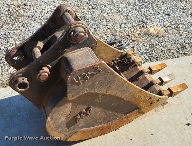 image for item GB9134 Takeuchi TB285  mini excavator