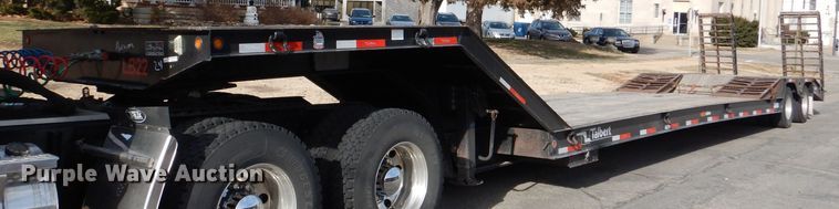 image for item GH9200 2016 Talbert TDW-35-FG-T1-DVTL  drop deck equipment trailer