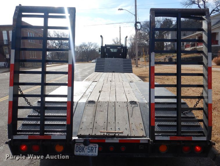 image for item GH9200 2016 Talbert TDW-35-FG-T1-DVTL  drop deck equipment trailer