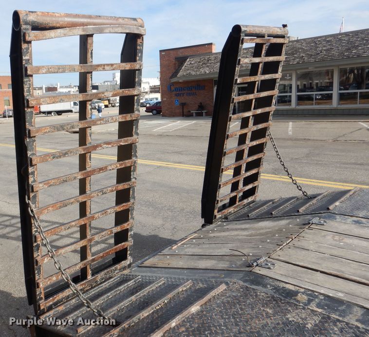 image for item GH9200 2016 Talbert TDW-35-FG-T1-DVTL  drop deck equipment trailer