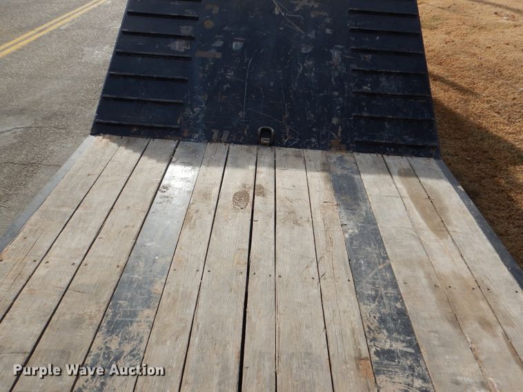 image for item GH9200 2016 Talbert TDW-35-FG-T1-DVTL  drop deck equipment trailer