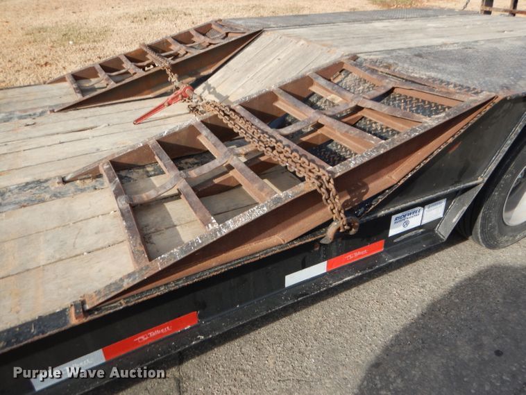 image for item GH9200 2016 Talbert TDW-35-FG-T1-DVTL  drop deck equipment trailer