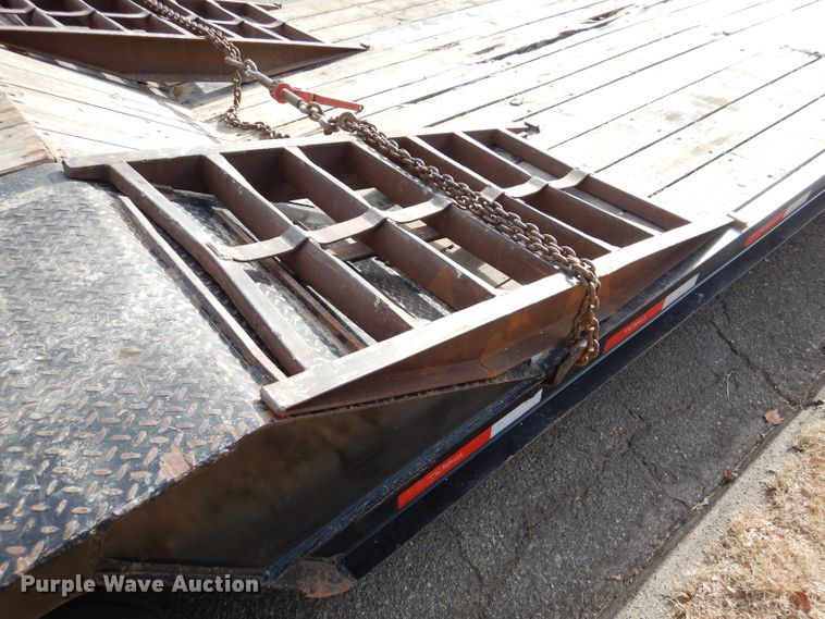 image for item GH9200 2016 Talbert TDW-35-FG-T1-DVTL  drop deck equipment trailer