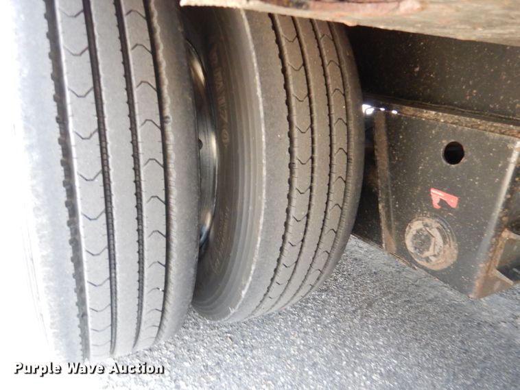 image for item GH9200 2016 Talbert TDW-35-FG-T1-DVTL  drop deck equipment trailer