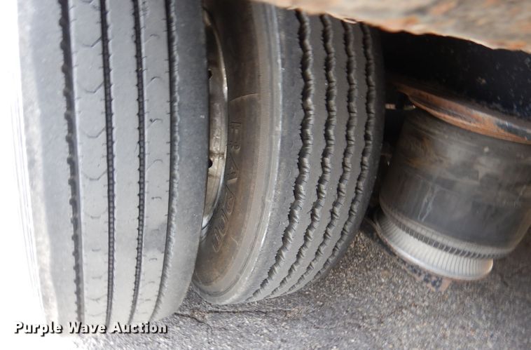 image for item GH9200 2016 Talbert TDW-35-FG-T1-DVTL  drop deck equipment trailer