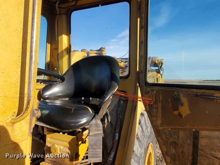 image for item GK9982 1980 Caterpillar 613B  elevating scraper