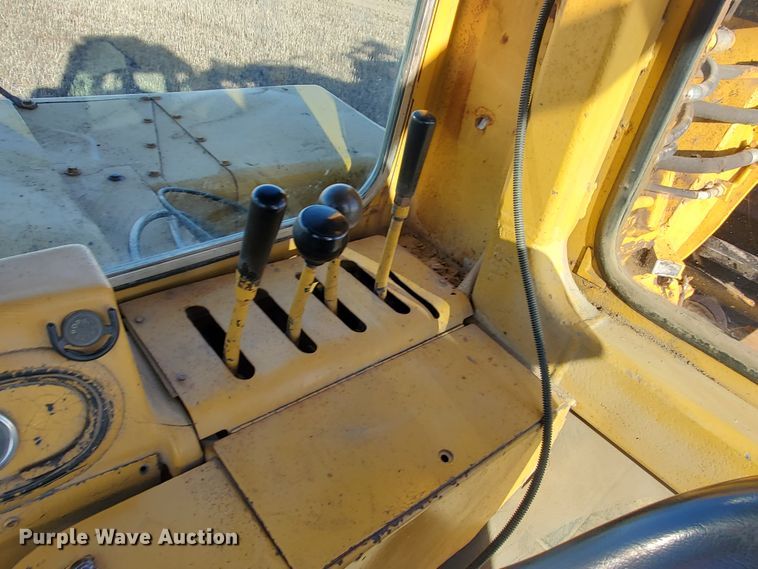 image for item GK9982 1980 Caterpillar 613B  elevating scraper