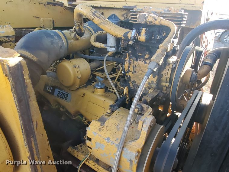 image for item GK9982 1980 Caterpillar 613B  elevating scraper