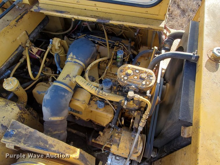 image for item GK9982 1980 Caterpillar 613B  elevating scraper