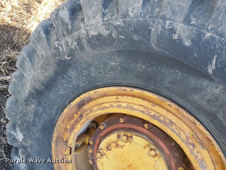 image for item GK9982 1980 Caterpillar 613B  elevating scraper