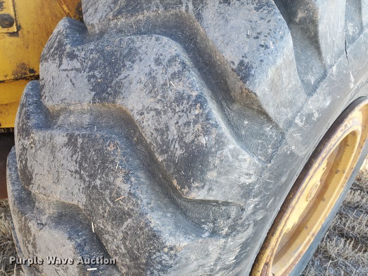 image for item GK9982 1980 Caterpillar 613B  elevating scraper