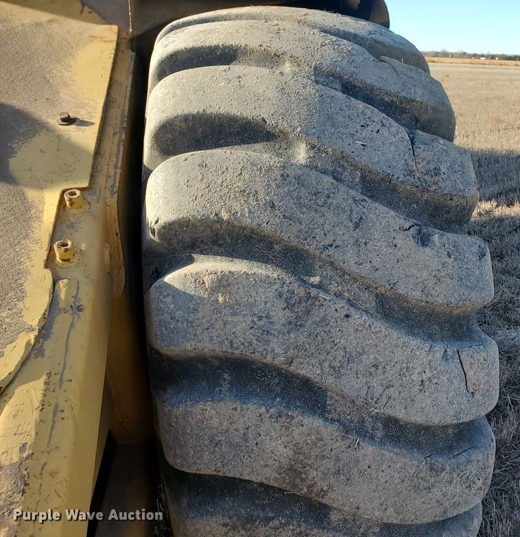 image for item GK9982 1980 Caterpillar 613B  elevating scraper