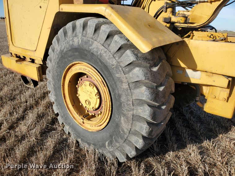 image for item GK9982 1980 Caterpillar 613B  elevating scraper