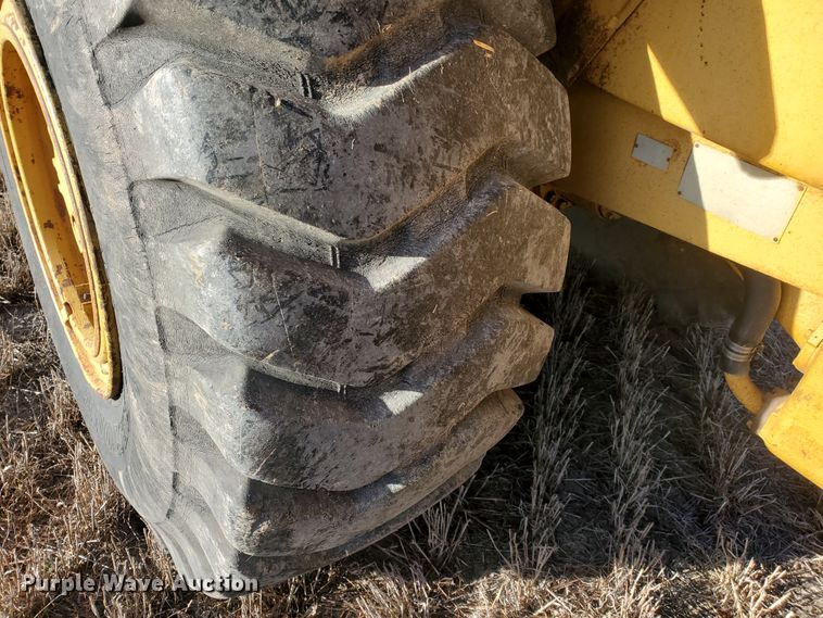 image for item GK9982 1980 Caterpillar 613B  elevating scraper