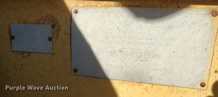 image for item GK9982 1980 Caterpillar 613B  elevating scraper