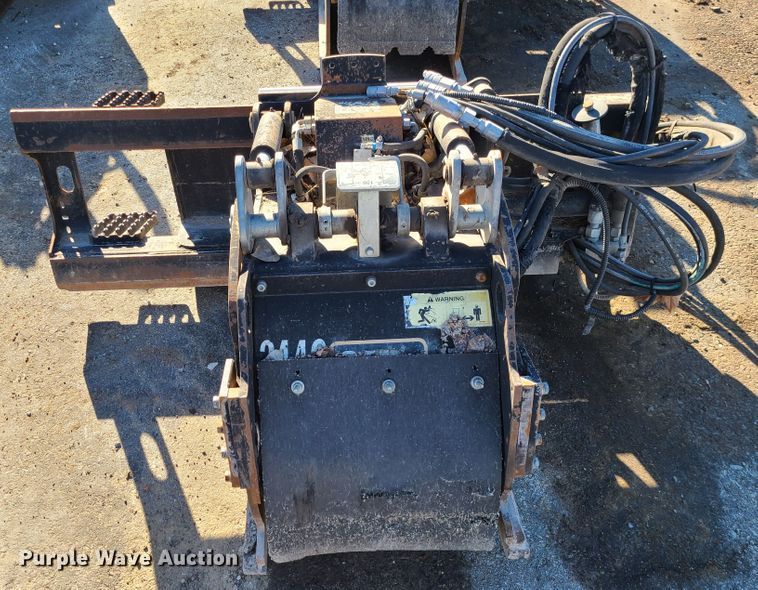 image for item GO9259 Caterpillar PC205 18"W skid steer cold planer