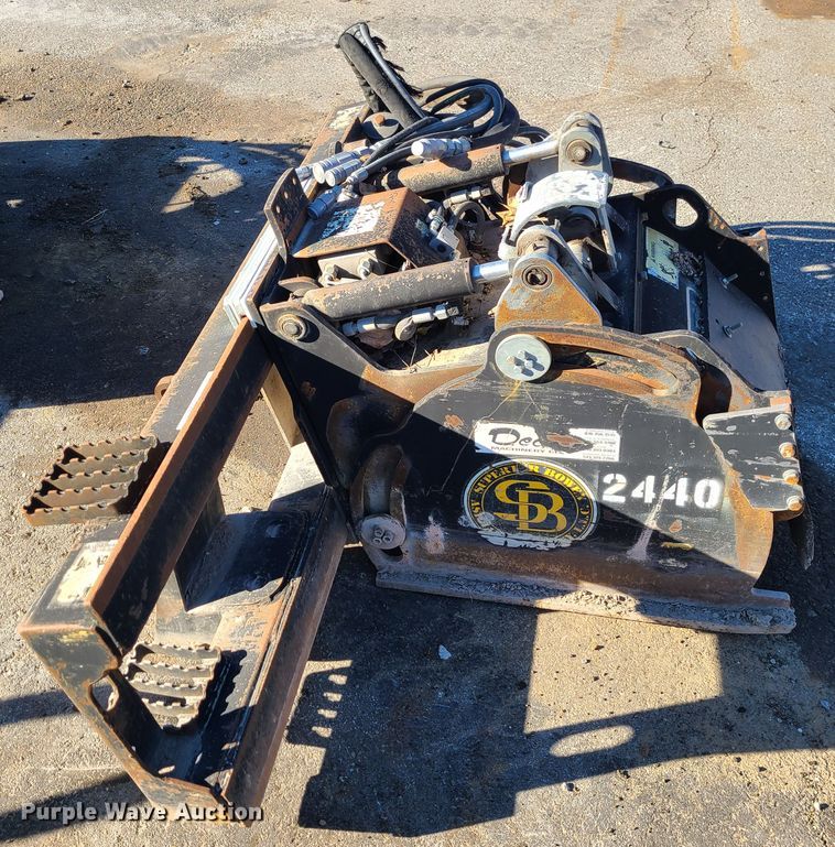 image for item GO9259 Caterpillar PC205 18"W skid steer cold planer