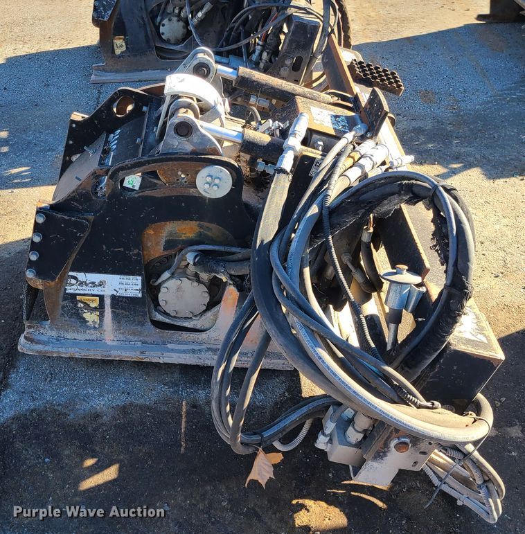 image for item GO9259 Caterpillar PC205 18"W skid steer cold planer