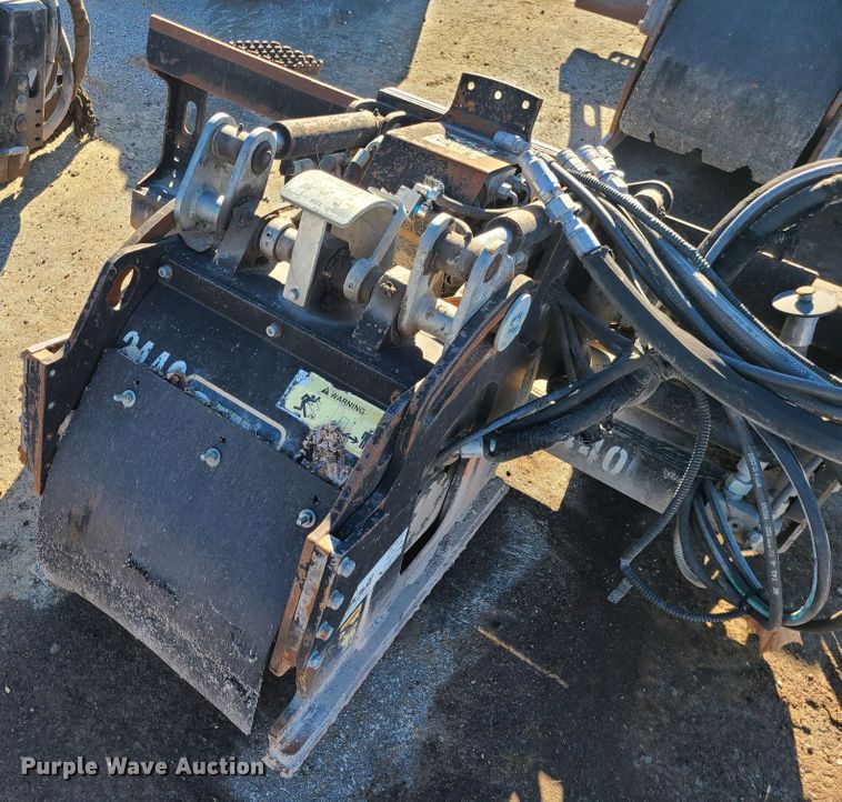 image for item GO9259 Caterpillar PC205 18"W skid steer cold planer