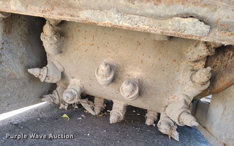 image for item GO9259 Caterpillar PC205 18"W skid steer cold planer