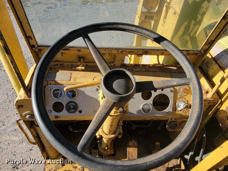 image for item HF9259 Caterpillar 621  scraper
