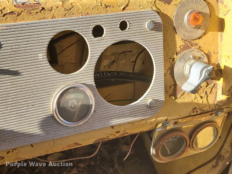 image for item HF9259 Caterpillar 621  scraper
