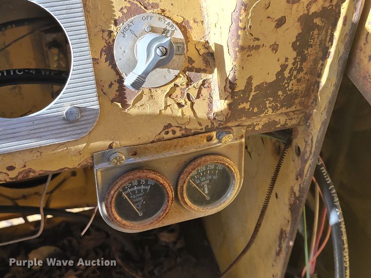 image for item HF9259 Caterpillar 621  scraper
