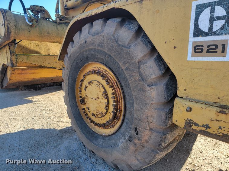 image for item HF9259 Caterpillar 621  scraper
