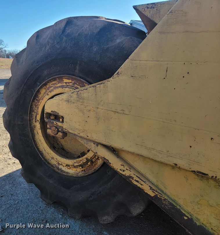 image for item HF9259 Caterpillar 621  scraper