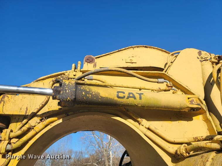 image for item HF9259 Caterpillar 621  scraper