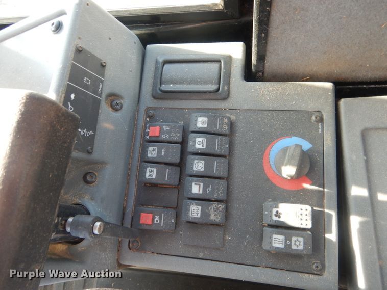 image for item HU9338 2011 Caterpillar 930H  high lift wheel loader