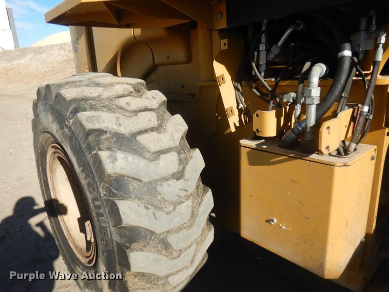 image for item HU9338 2011 Caterpillar 930H  high lift wheel loader