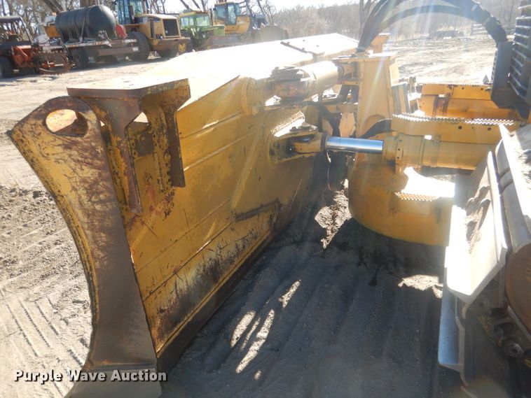 image for item HU9359 2012 John Deere 750J  dozer