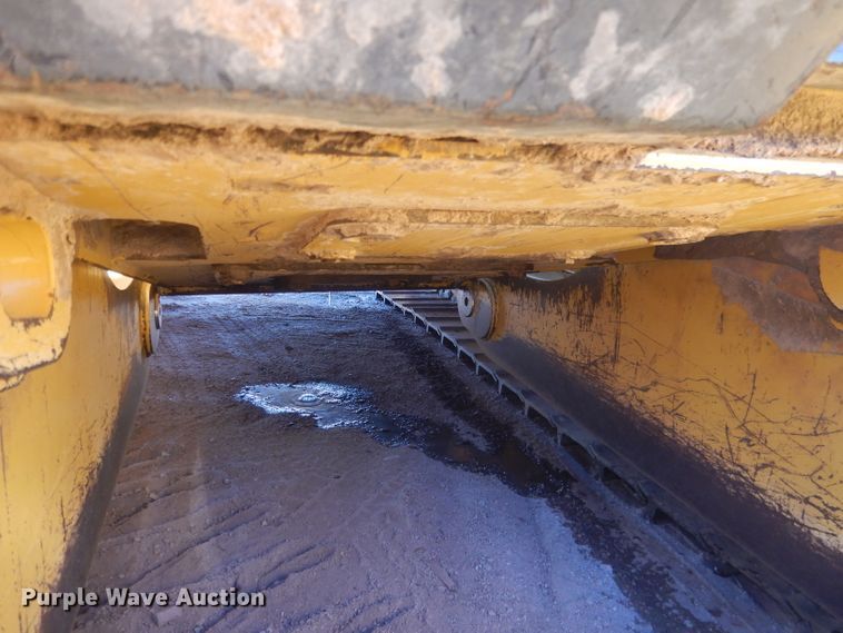 image for item HU9359 2012 John Deere 750J  dozer