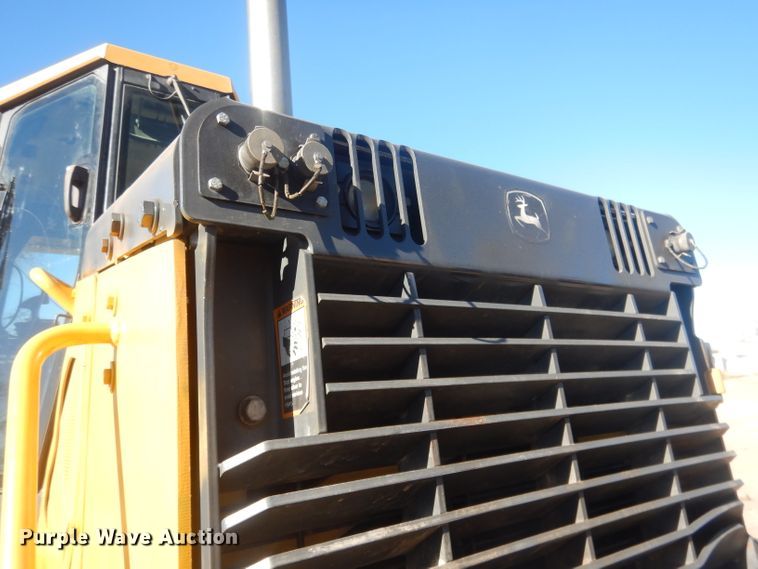 image for item HU9359 2012 John Deere 750J  dozer