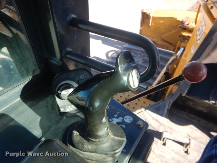 image for item HU9359 2012 John Deere 750J  dozer