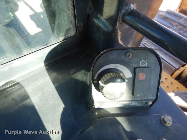 image for item HU9359 2012 John Deere 750J  dozer