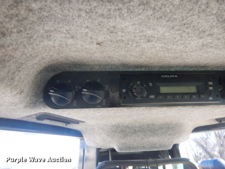 image for item HU9359 2012 John Deere 750J  dozer