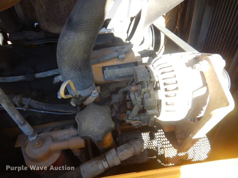 image for item HU9359 2012 John Deere 750J  dozer