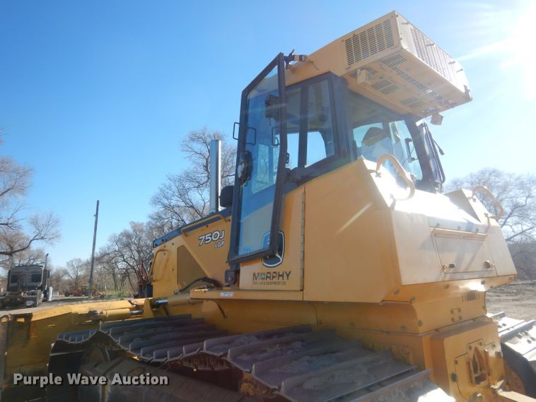 image for item HU9359 2012 John Deere 750J  dozer